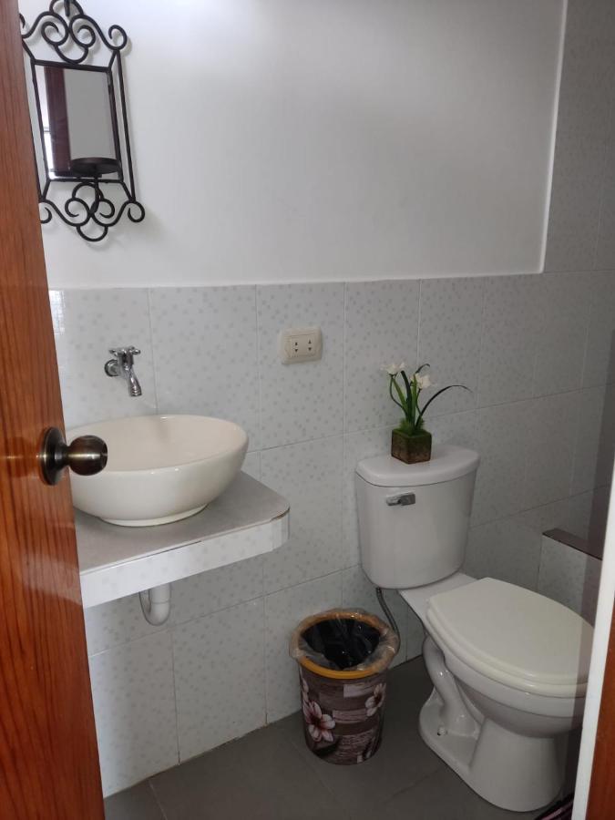 منزل الضيف اوكسابامبا  في Suzet House المظهر الخارجي الصورة