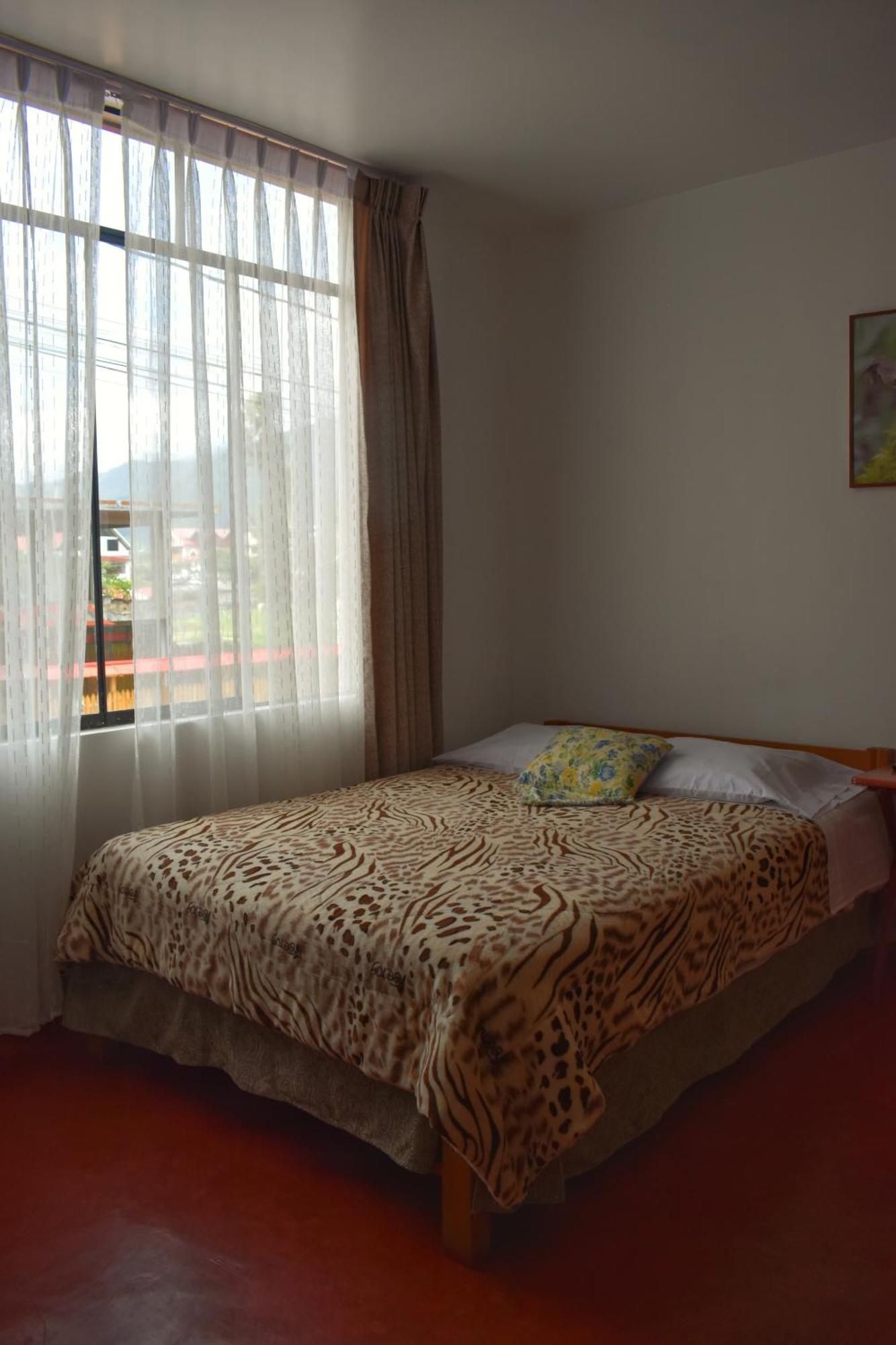 منزل الضيف اوكسابامبا  في Suzet House المظهر الخارجي الصورة