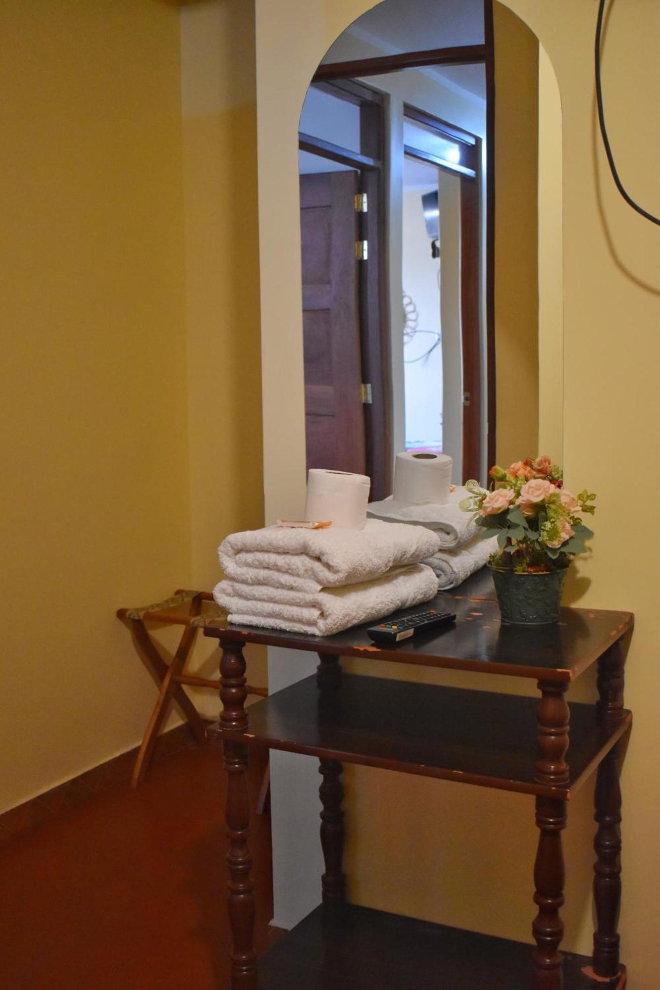 منزل الضيف اوكسابامبا  في Suzet House المظهر الخارجي الصورة